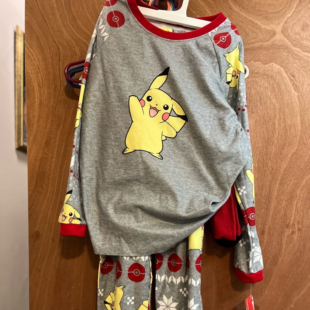 NWT Boy’s size 8 two piece pajamas Pokémon